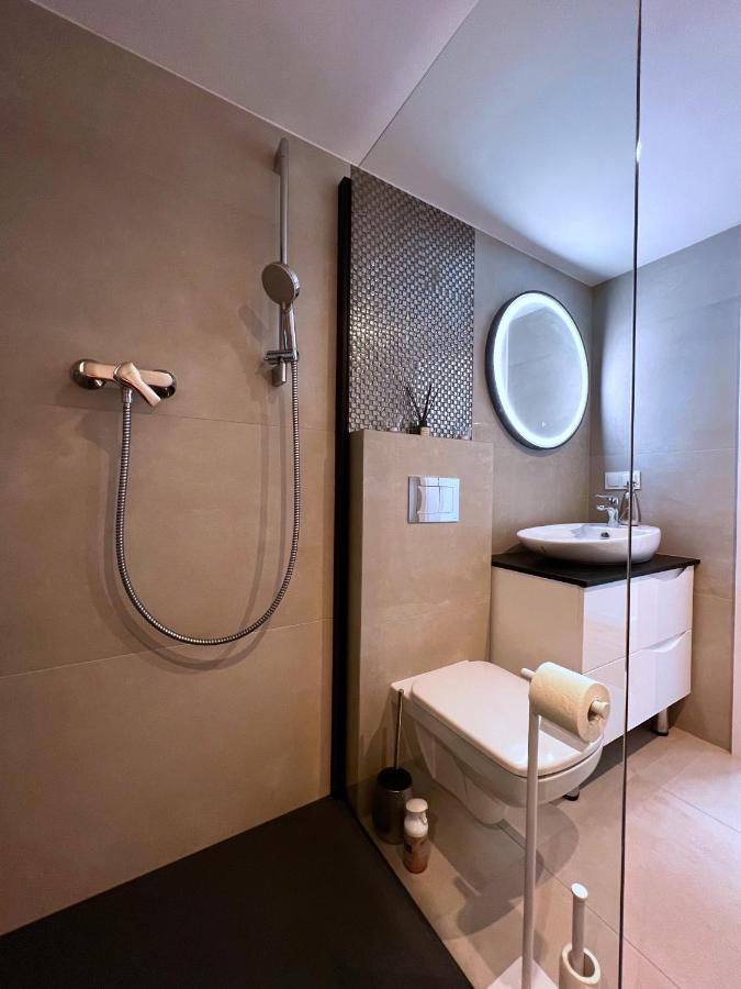 Apartament Calm Przy Rynku Z Klimatyzacja I Parkingiem Kielce Exterior photo